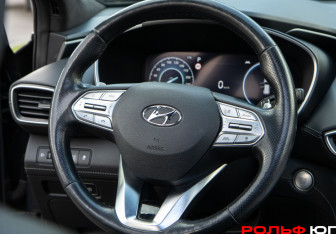 Подержанный автомобиль Hyundai Santa Fe 2021 года (10 фото)