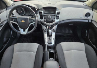 Подержанный автомобиль Chevrolet Cruze Sedan 2012 года (9 фото)