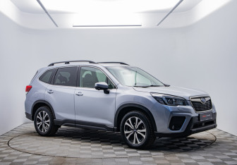 Подержанный автомобиль Subaru Forester Suv 2019 года (3 фото)