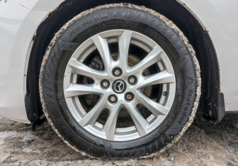 Подержанный автомобиль Mazda 3 Sedan 2013 года (9 фото)