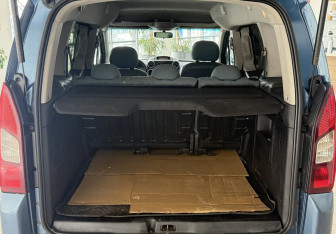 Подержанный автомобиль Citroen Berlingo 2012 года (12 фото)