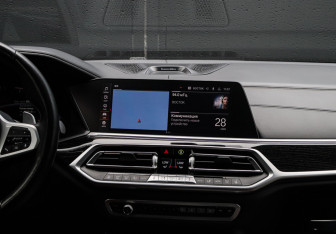 Подержанный автомобиль BMW X7 2020 года (19 фото)