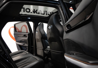 Подержанный автомобиль Changan UNI-V 2023 года (32 фото)