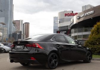 Подержанный автомобиль Lexus IS Sedan 2014 года (4 фото)