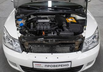 Подержанный автомобиль Skoda Octavia Liftback 2013 года (9 фото)