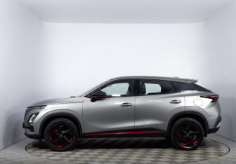 Подержанный автомобиль Omoda C5 2023 года (8 фото)