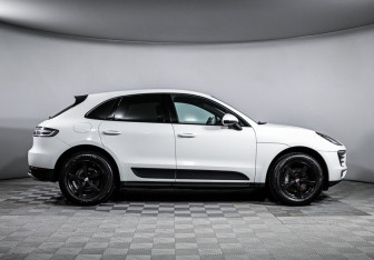 Подержанный автомобиль Porsche Macan 2018 года (4 фото)