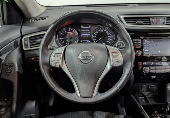 Подержанный автомобиль Nissan X-Trail 2018 года (20 фото)