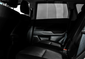 Подержанный автомобиль Mitsubishi Outlander 2015 года (11 фото)