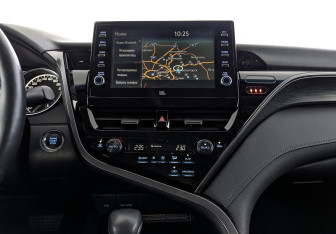 Подержанный автомобиль Toyota Camry Sedan 2022 года (17 фото)