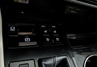 Подержанный автомобиль Lexus RX 2021 года (27 фото)