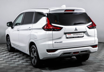 Подержанный автомобиль Mitsubishi Xpander 2021 года (7 фото)