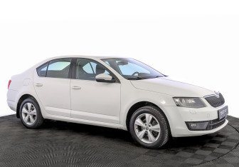 Подержанный автомобиль Skoda Octavia Liftback 2014 года (3 фото)