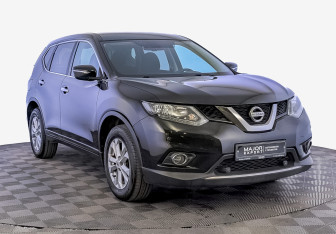 Подержанный автомобиль Nissan X-Trail 2017 года (3 фото)