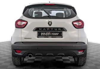 Подержанный автомобиль Renault Kaptur 2019 года (6 фото)