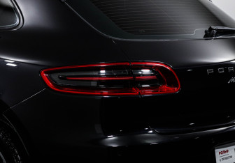 Подержанный автомобиль Porsche Macan 2014 года (16 фото)