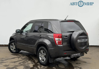 Подержанный автомобиль Suzuki Grand Vitara 2013 года (6 фото)