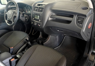 Подержанный автомобиль Kia Sportage 2010 года (10 фото)