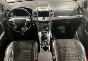 Подержанный автомобиль Chevrolet Captiva 2012 года (10 фото)