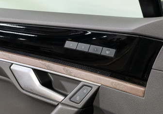 Подержанный автомобиль Volkswagen Touareg 2018 года (15 фото)