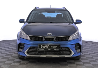 Подержанный автомобиль Kia Rio Hatchback 2021 года (2 фото)