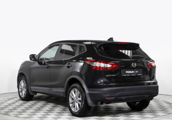 Подержанный автомобиль Nissan Qashqai 2017 года (7 фото)