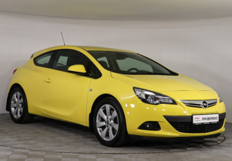 Подержанный автомобиль Opel Astra Hatchback 2014 года (3 фото)