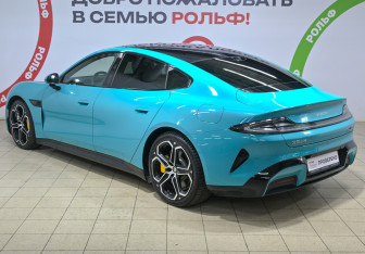 Подержанный автомобиль Xiaomi SU7 2024 года (6 фото)