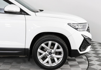 Подержанный автомобиль Jetta VS5 2022 года (14 фото)