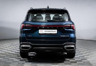 Подержанный автомобиль Geely Okavango 2023 года (7 фото)