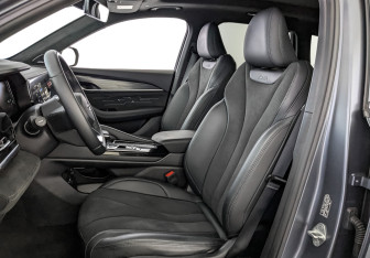 Подержанный автомобиль Geely Monjaro 2024 года (20 фото)