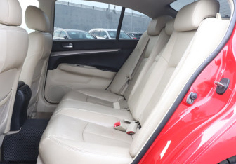 Подержанный автомобиль Infiniti G Sedan 2010 года (10 фото)