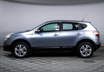 Подержанный автомобиль Nissan Qashqai 2010 года (8 фото)