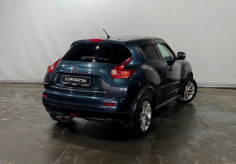Подержанный автомобиль Nissan Juke 2012 года (6 фото)