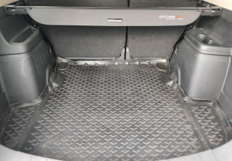 Подержанный автомобиль Mitsubishi Outlander 2016 года (13 фото)