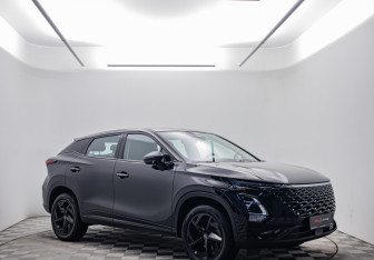 Подержанный автомобиль Omoda C5 2023 года (3 фото)