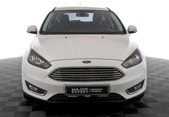 Подержанный автомобиль Ford Focus Hatchback 2016 года (2 фото)