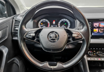 Подержанный автомобиль Skoda Karoq 2021 года (21 фото)