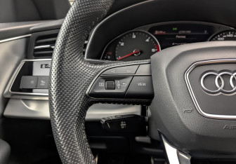 Подержанный автомобиль Audi Q8 2019 года (29 фото)