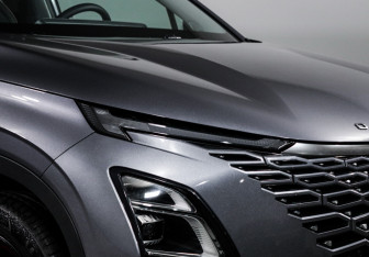 Подержанный автомобиль Omoda C5 2023 года (16 фото)