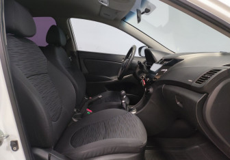 Подержанный автомобиль Hyundai Solaris Sedan 2014 года (10 фото)