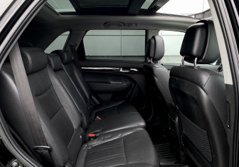 Подержанный автомобиль Kia Sorento 2013 года (26 фото)