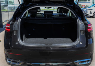 Подержанный автомобиль Haval F7 2019 года (10 фото)