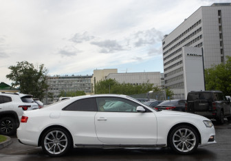 Подержанный автомобиль Audi A5 Coupe 2015 года (3 фото)