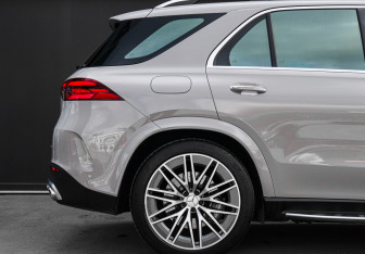 Подержанный автомобиль Mercedes-Benz GLE AMG 2023 года (37 фото)
