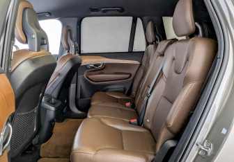 Подержанный автомобиль Volvo XC90 2021 года (12 фото)