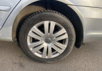 Подержанный автомобиль Skoda Octavia Liftback 2011 года (12 фото)