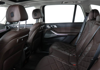 Новый BMW X5 2025 (14 фото)