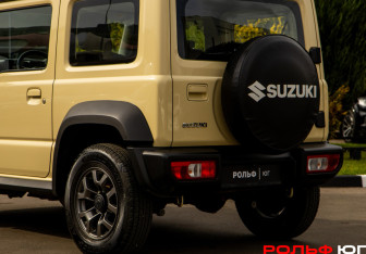 Подержанный автомобиль Suzuki Jimny 2020 года (22 фото)