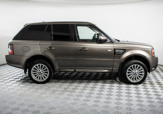 Подержанный автомобиль Land Rover Range Rover Sport 2012 года (4 фото)